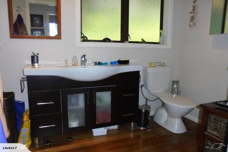 Photo of property in 32 John Street, Stokes Valley, Lower Hutt, 5019