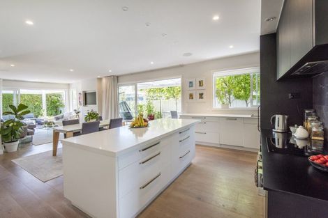 Photo of property in 63a Aramoana Avenue, Devonport, Auckland, 0624