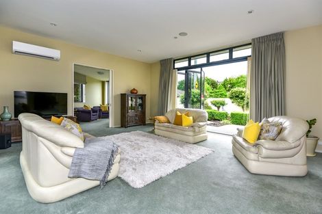 Photo of property in 51 Kirkwood Avenue, Upper Riccarton, Christchurch, 8041