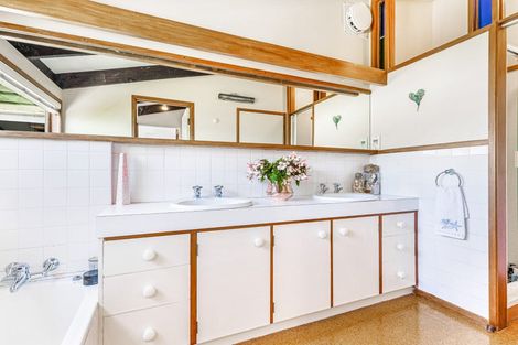 Photo of property in 32 Brigantine Drive, Beach Haven, Auckland, 0626