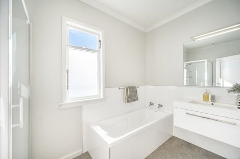 Photo of property in 1/191 Kennedy Road, Marewa, Napier, 4110