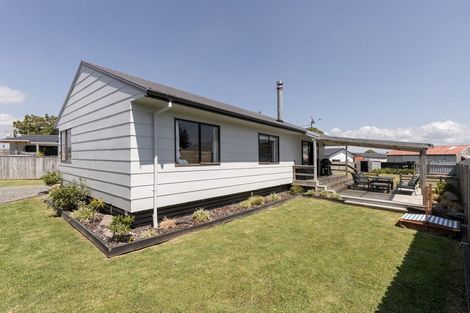 Photo of property in 74 College Road, Edgecumbe, 3120