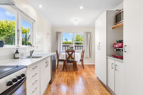 Photo of property in 94 Tirimoana Road, Te Atatu South, Auckland, 0602