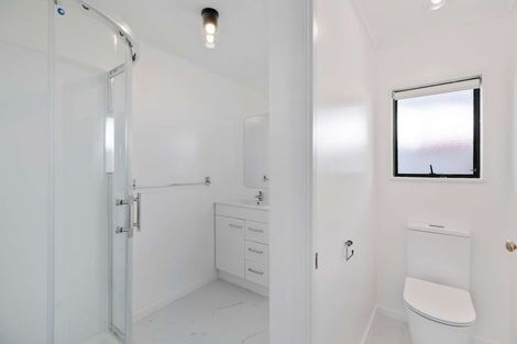 Photo of property in 26f Christmas Road, Manurewa, Auckland, 2102