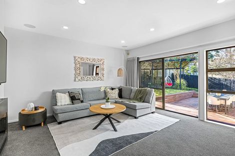 Photo of property in 17 Noumea Place, Mairangi Bay, Auckland, 0630