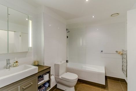 Photo of property in 203/7 Humber Street, Pandora, Napier, 4110