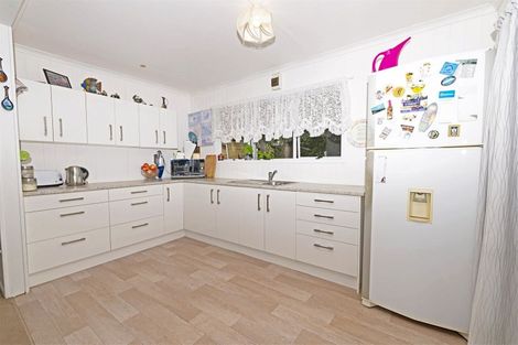 Photo of property in 14 Waimauku Station Road, Waimauku, 0812