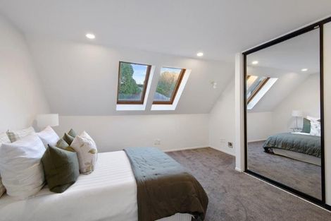 Photo of property in 5 Ledger Lane, Mount Pleasant, Christchurch, 8081