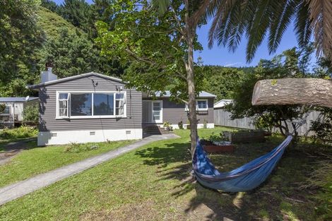 Photo of property in 44 Ruahine Street, Paraparaumu, 5032