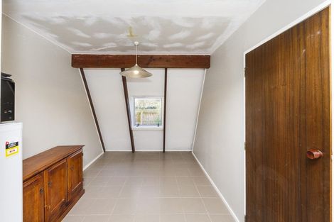 Photo of property in 46 Summerhill Drive, Fitzherbert, Palmerston North, 4410