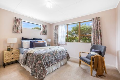 Photo of property in 16 Morning View, Titahi Bay, Porirua, 5022