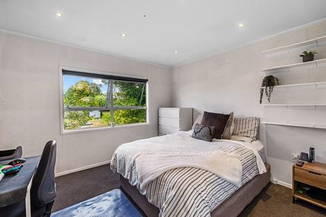 Photo of property in 107 Tiroroa Avenue, Te Atatu South, Auckland, 0610
