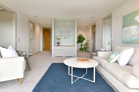 Photo of property in 37 Grovenor Drive, Orewa, 0931