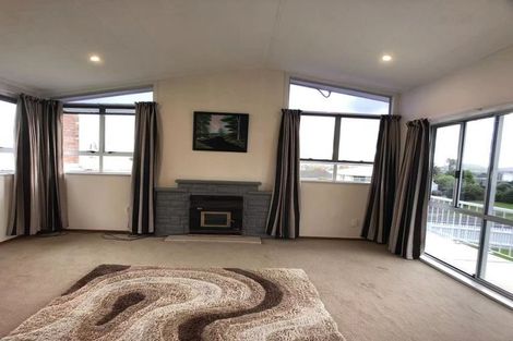 Photo of property in 14 Carole Crescent, Pakuranga, Auckland, 2010