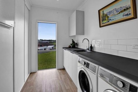 Photo of property in 5a Hinz Lane, Bell Block, New Plymouth, 4312