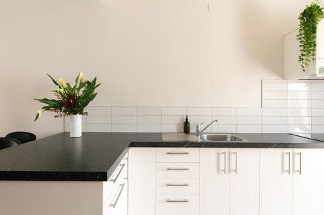 Photo of property in 4/311 King Street North, Hastings, 4122