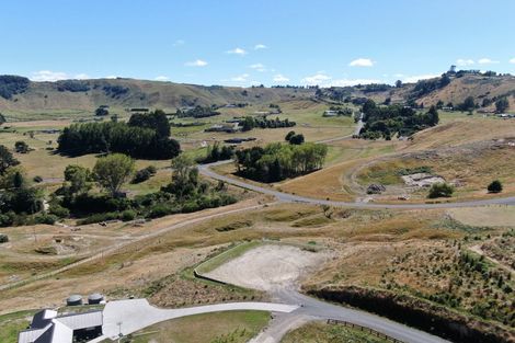 Photo of property in 16 Olsen Place, Kinloch, 3385