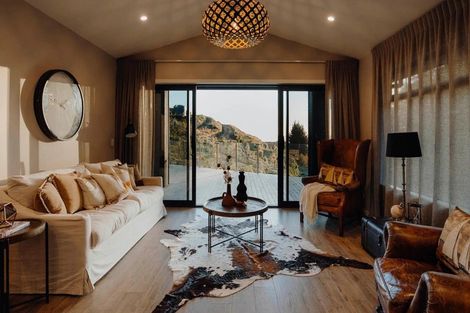 Photo of property in 271 Tawa Road, Kumeu, 0891