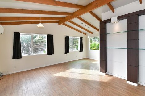 Photo of property in 4a St James Avenue, Helensville, 0800