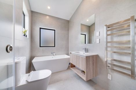 Photo of property in 1/1a Halsey Road, Manurewa, Auckland, 2102