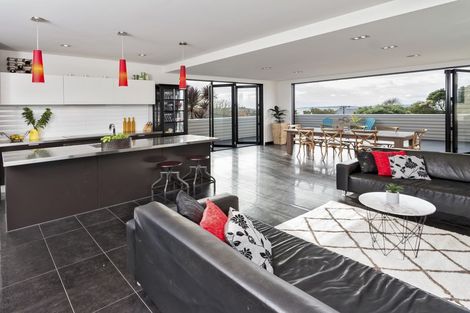 Photo of property in 57 Pah Road, Cockle Bay, Auckland, 2014