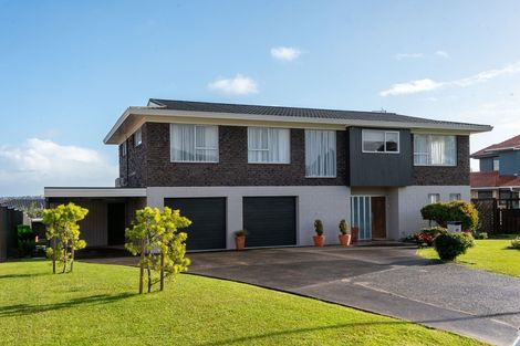 Photo of property in 10 Nimrod Place, Half Moon Bay, Auckland, 2012