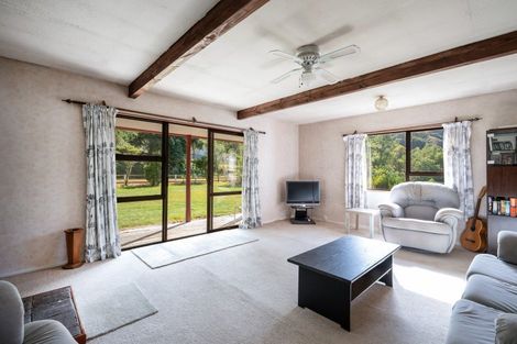 Photo of property in 1845 Dovedale Road, Woodstock, Wakefield, 7096