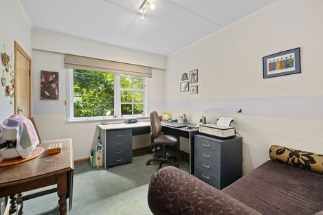 Photo of property in 136 Pinehaven Road, Pinehaven, Upper Hutt, 5019