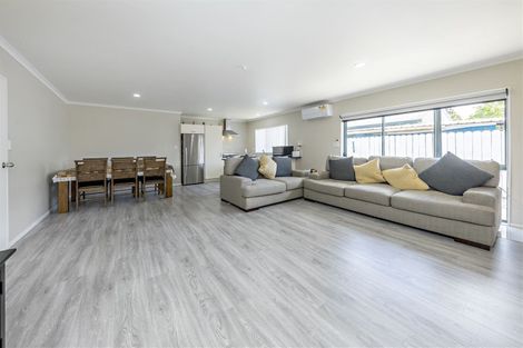 Photo of property in 12d Princess Street, Takanini, 2112