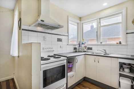 Photo of property in 25 Arimu Road, Papakura, 2110