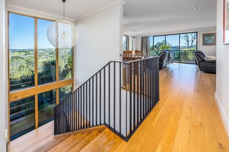 Photo of property in 106 Hillcrest Road, Hatfields Beach, Orewa, 0931