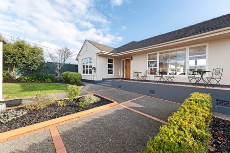 Photo of property in 124 Carrington Street, Lower Vogeltown, New Plymouth, 4310