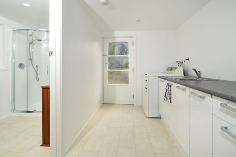 Photo of property in 41 School Road, Te Atatu South, Auckland, 0610