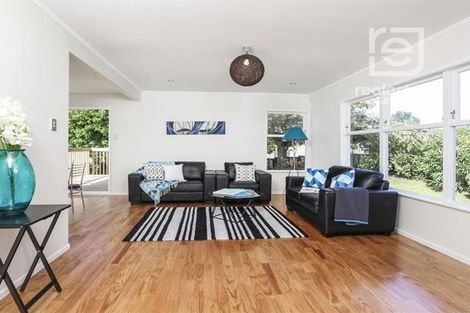 Photo of property in 90 Divich Avenue, Te Atatu South, Auckland, 0602