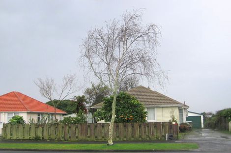 Photo of property in 43 Montgomery Crescent, Bader, Hamilton, 3206