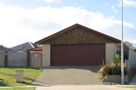 Photo of property in 29 Leanne Way, Waikanae Beach, Waikanae, 5036