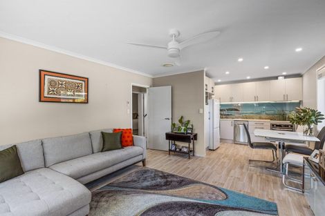 Photo of property in 183a Birkdale Road, Birkdale, Auckland, 0626