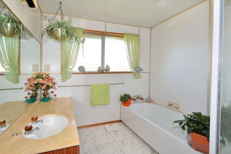 Photo of property in 27 Bayne Terrace, Macandrew Bay, Dunedin, 9014