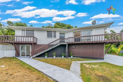 Photo of property in 42 Akatea Road, Korokoro, Lower Hutt, 5012