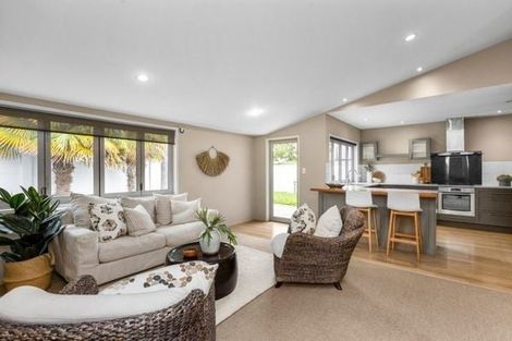 Photo of property in 2 Edwards Street, Frimley, Hastings, 4120