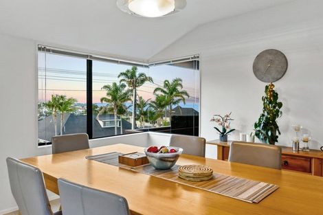 Photo of property in 43 Braemar Road, Rothesay Bay, Auckland, 0630