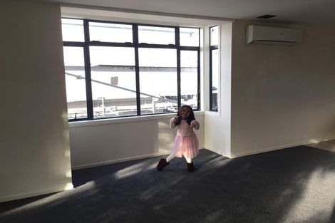 Photo of property in Krisley Court, 7/6 Ambrico Place, New Lynn, Auckland, 0600