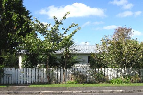 Photo of property in 51 Jaemont Avenue, Te Atatu South, Auckland, 0610