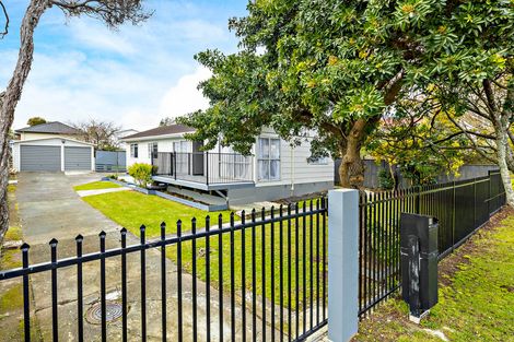 Photo of property in 55 Moncrieff Avenue, Clendon Park, Auckland, 2103