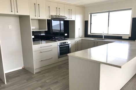 Photo of property in 750 East Coast Road, Pinehill, Auckland, 0630