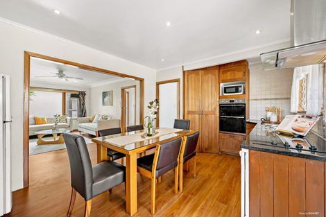 Photo of property in 23a Reeves Road, Pakuranga, Auckland, 2010