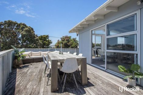Photo of property in 30 Hillview Road, Waihi Beach, 3611