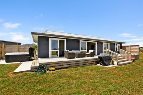 Photo of property in 11 Leith Road, Okato, New Plymouth, 4374