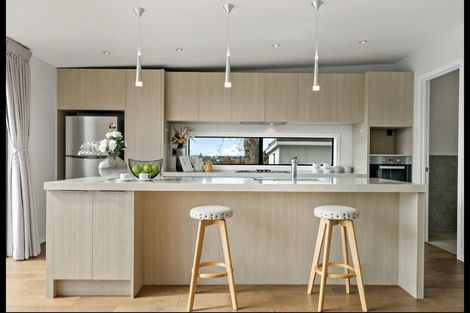 Photo of property in 27 Mahara Avenue, Birkenhead, Auckland, 0626