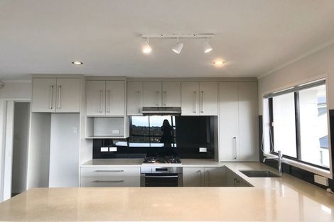 Photo of property in 750 East Coast Road, Pinehill, Auckland, 0630